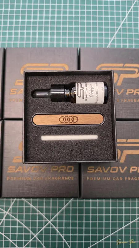 Луксозен ароматизатор за кола с лого Audi