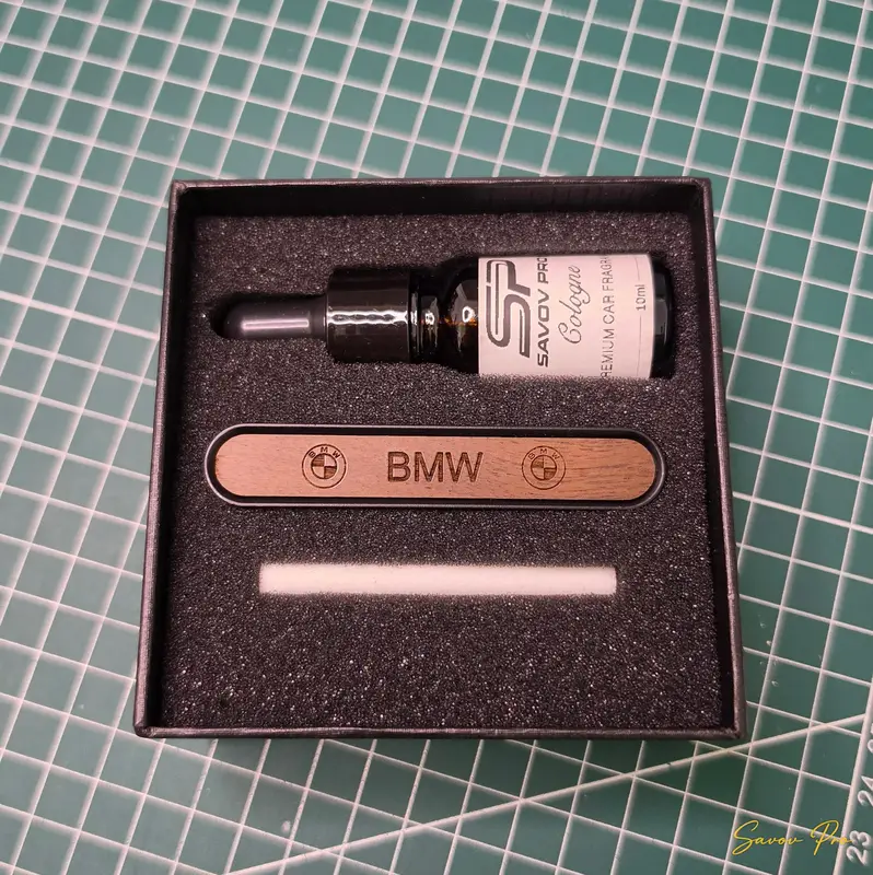 Комплект ароматизатор за кола с лого BMW