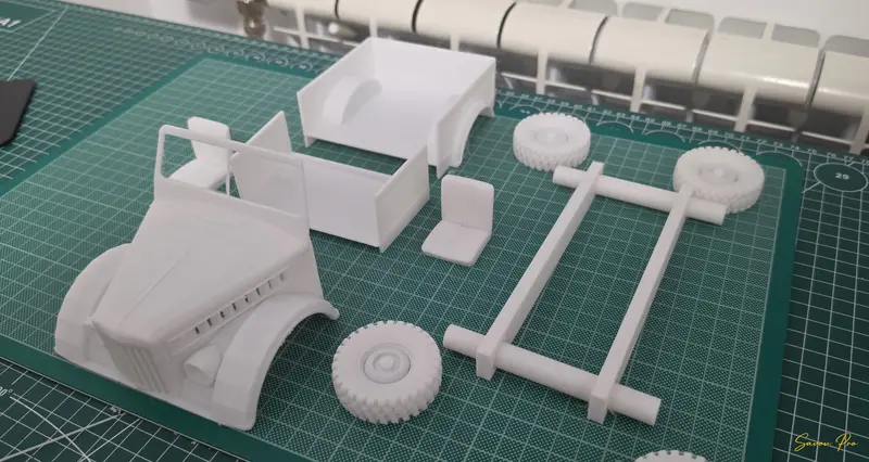 3D принтирани части за макет на ретро камион